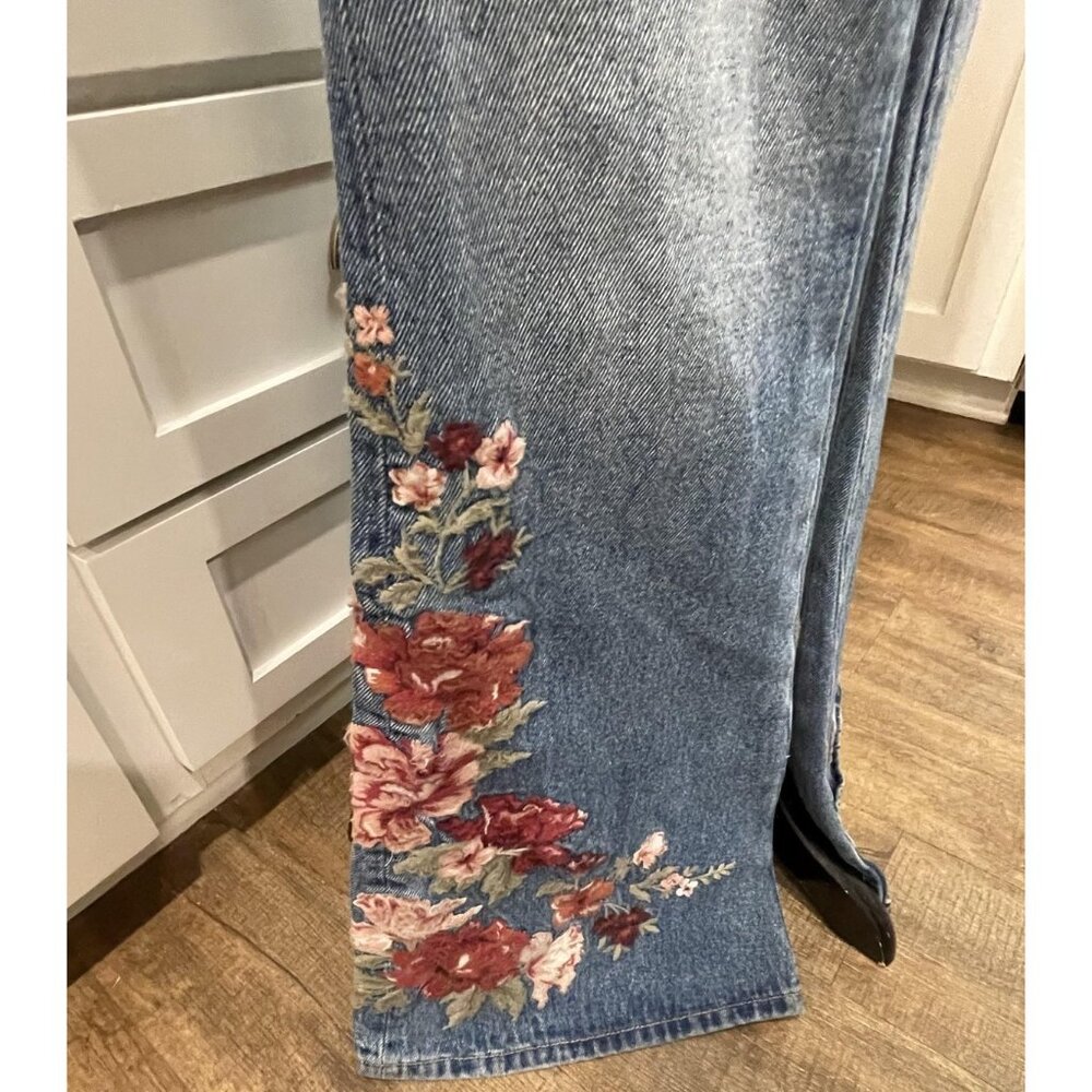 Free People Driftwood Jumpsuit Womens Medium NWT Embroidered Denim Wash Flared - Picture 4 of 10